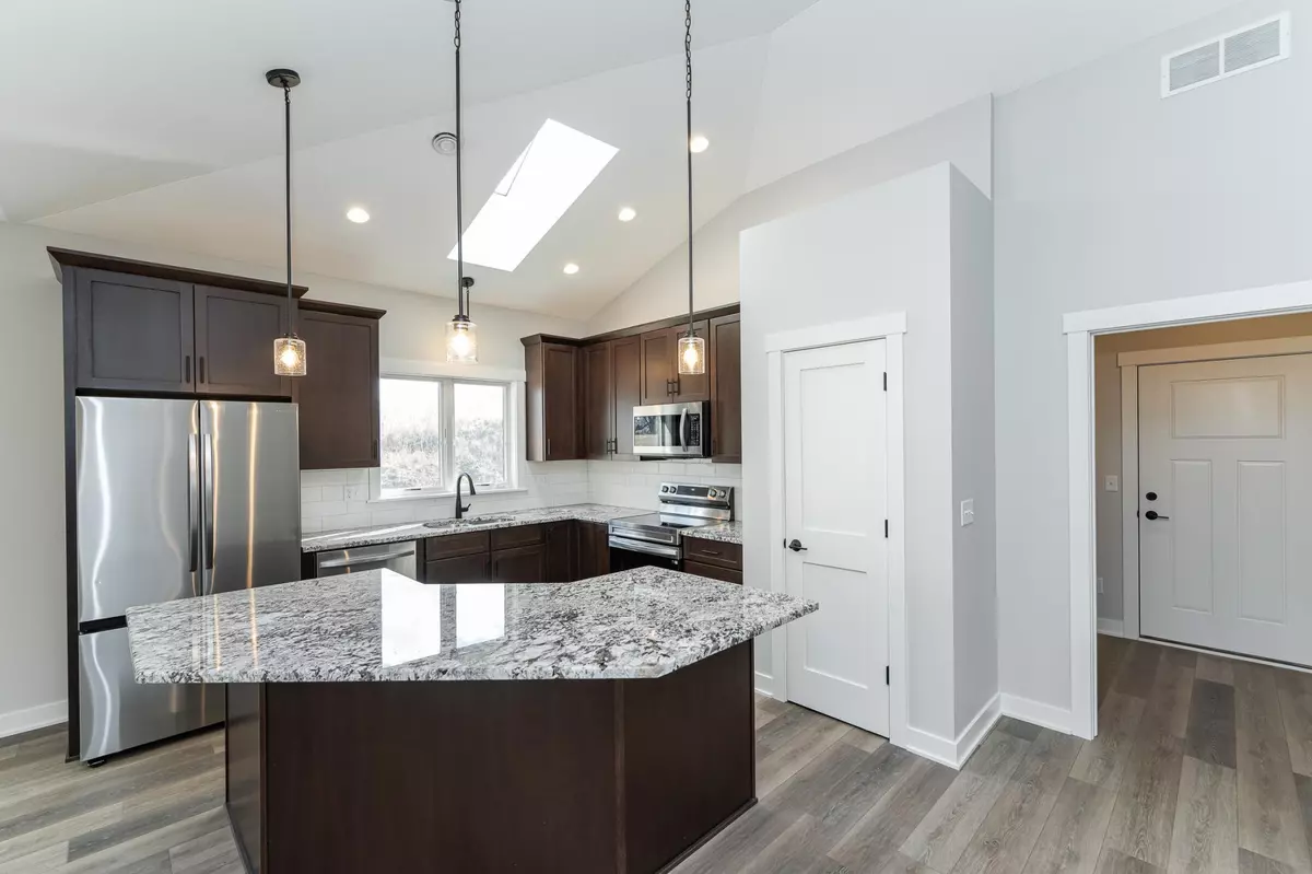 Rochester, MN 55901,877 Picadilly LN NW