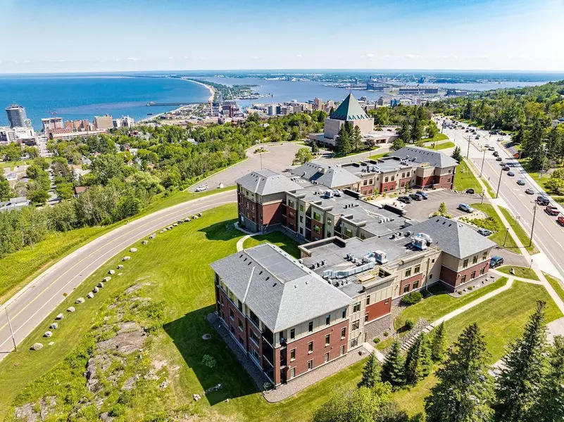 1126 Mesaba Ave #320, Duluth, MN 55811