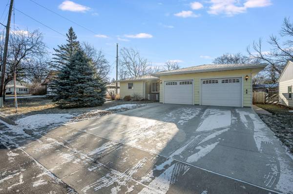 307 Haynes ST, Mankato, MN 56001