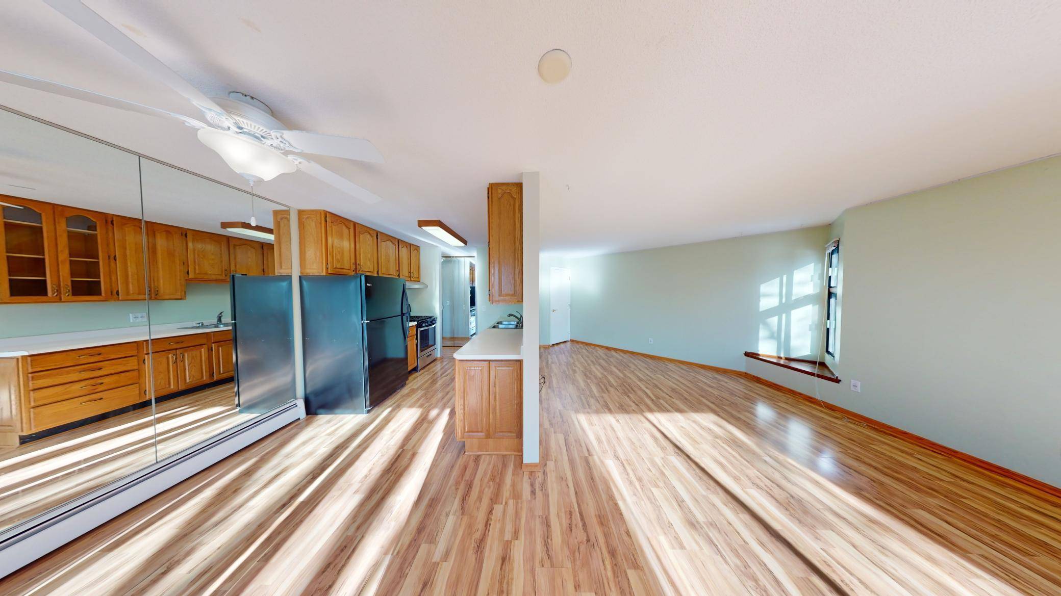 Edina, MN 55435,4101 Parklawn AVE #336
