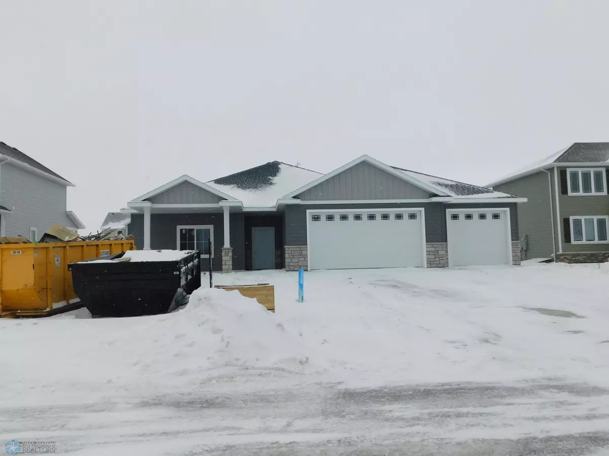 Fargo, ND 58104,4776 41st ST S