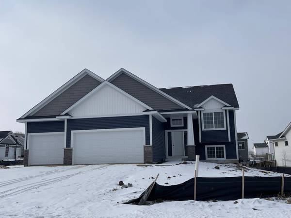 18591 Hexham LN,  Lakeville,  MN 55044