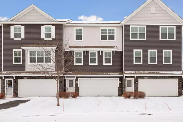 8710 Granite CIR,  Woodbury,  MN 55129
