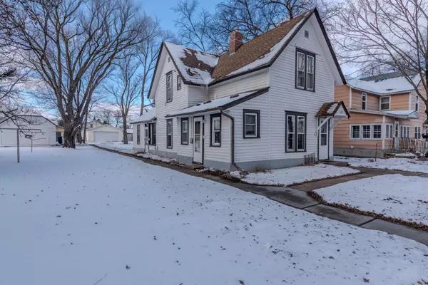 719 4th ST NE, Little Falls, MN 56345