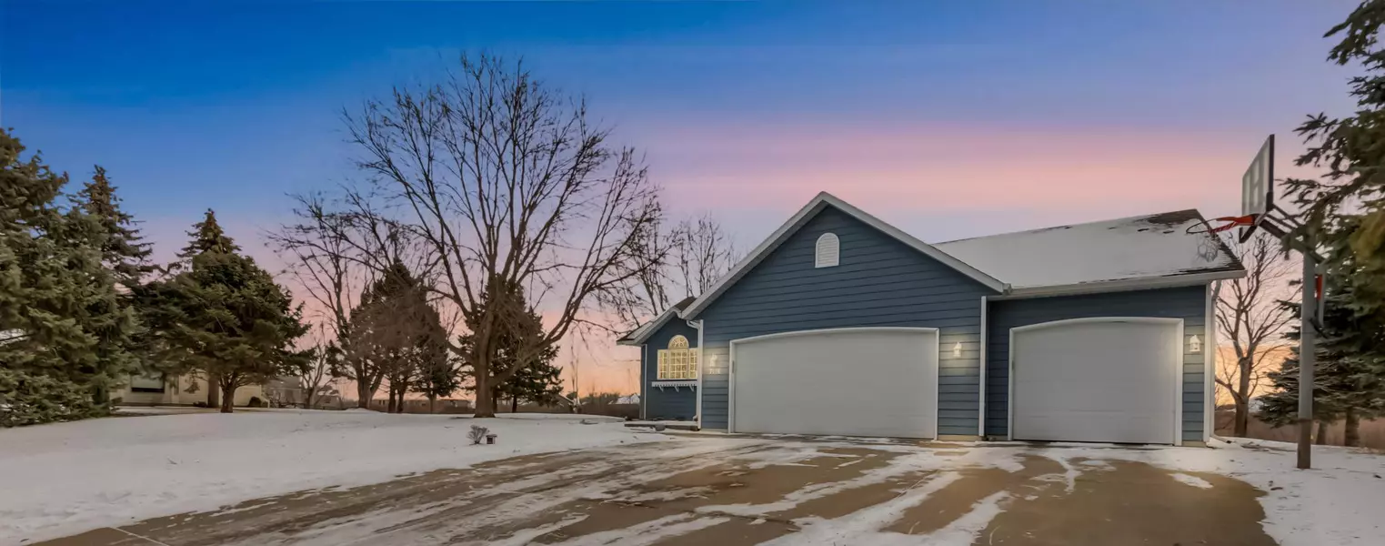 7116 Rolling View DR, Saint Cloud, MN 56303