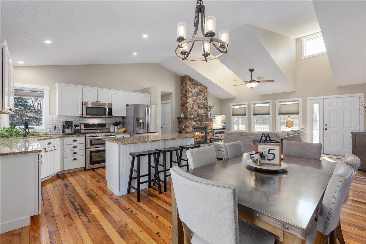 New Richmond, WI 54017,1419 Creekwood DR