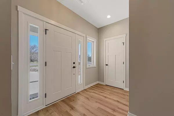 Owatonna, MN 55060,16 Augusta Place ST