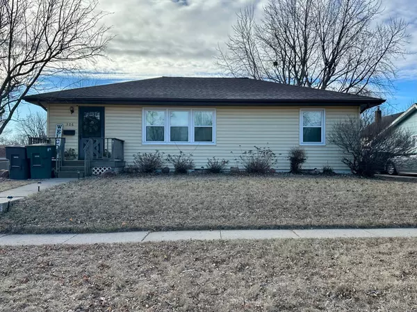 306 E Bishop ST, Luverne, MN 56156