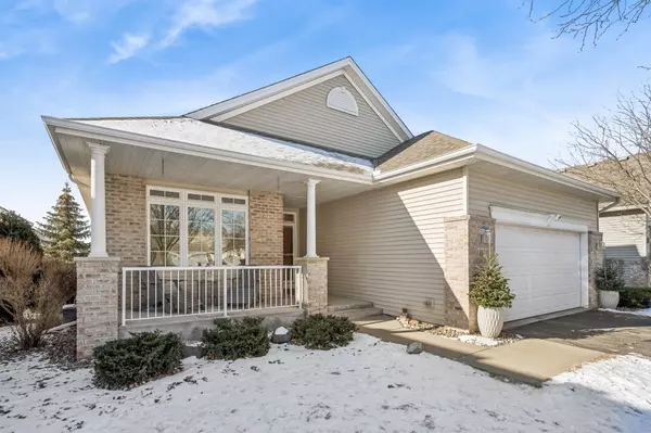 13573 Crossglenn PATH, Rosemount, MN 55068