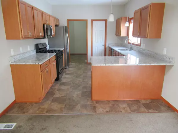 Lakeville, MN 55044,21314 Hytrail CIR