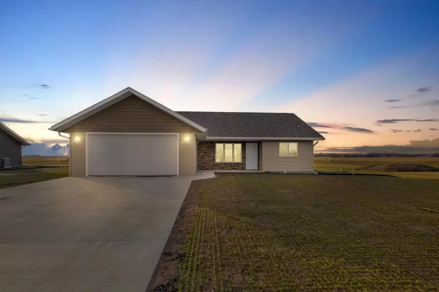 264 N Pond DR, Jackson, MN 56143