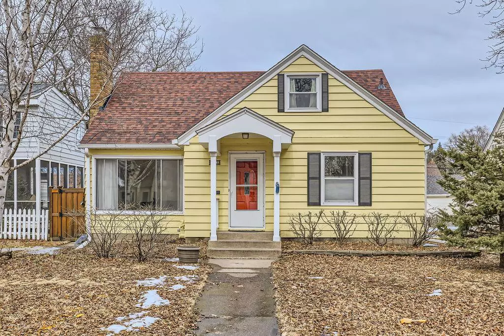 Falcon Heights, MN 55108,1391 California AVE W