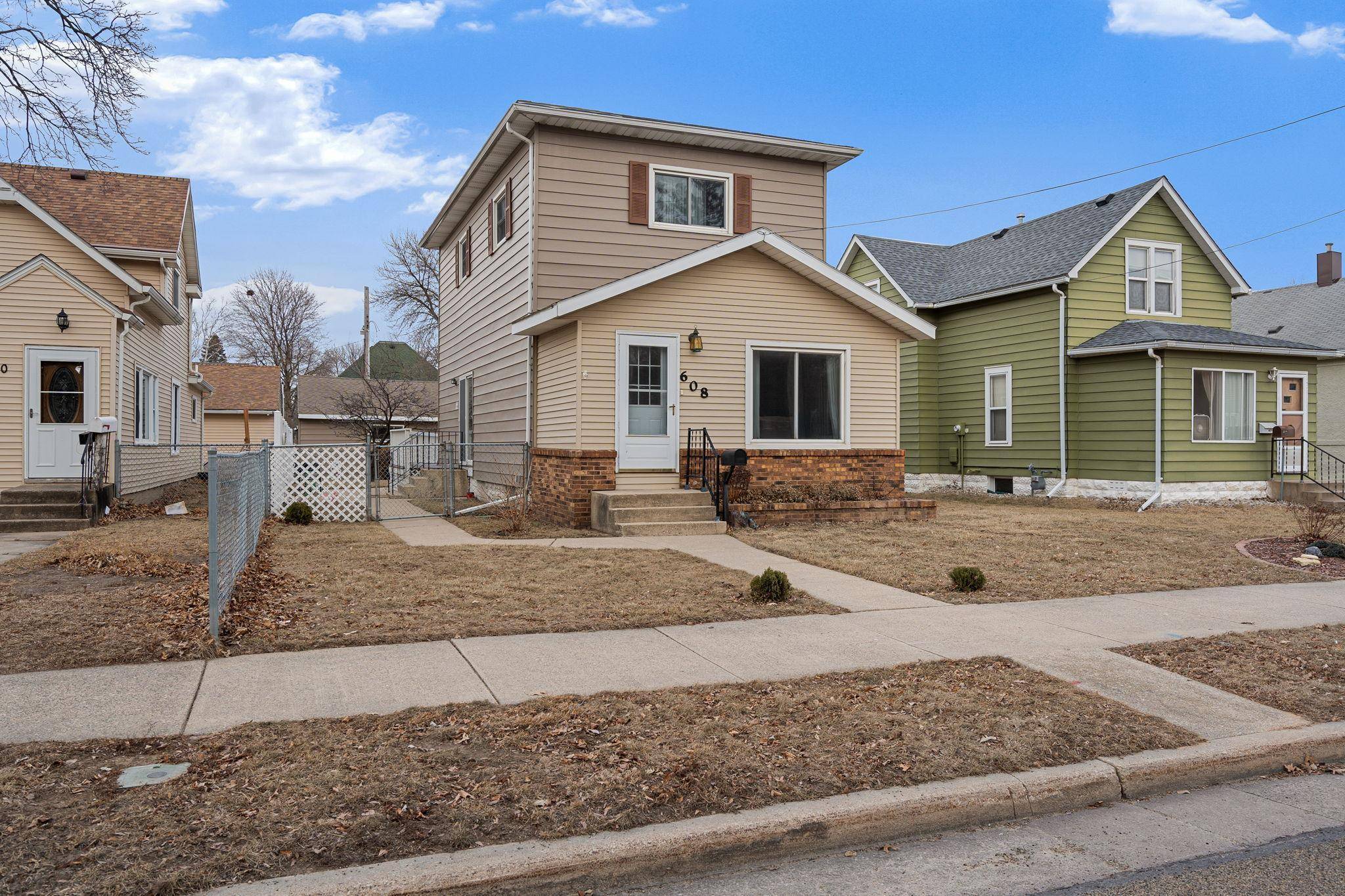 608 8th AVE NW, Austin, MN 55912
