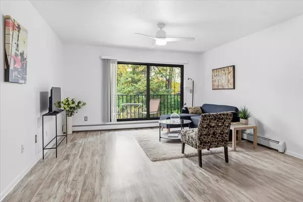 Burnsville, MN 55337,705 E Burnsville Pkwy #215