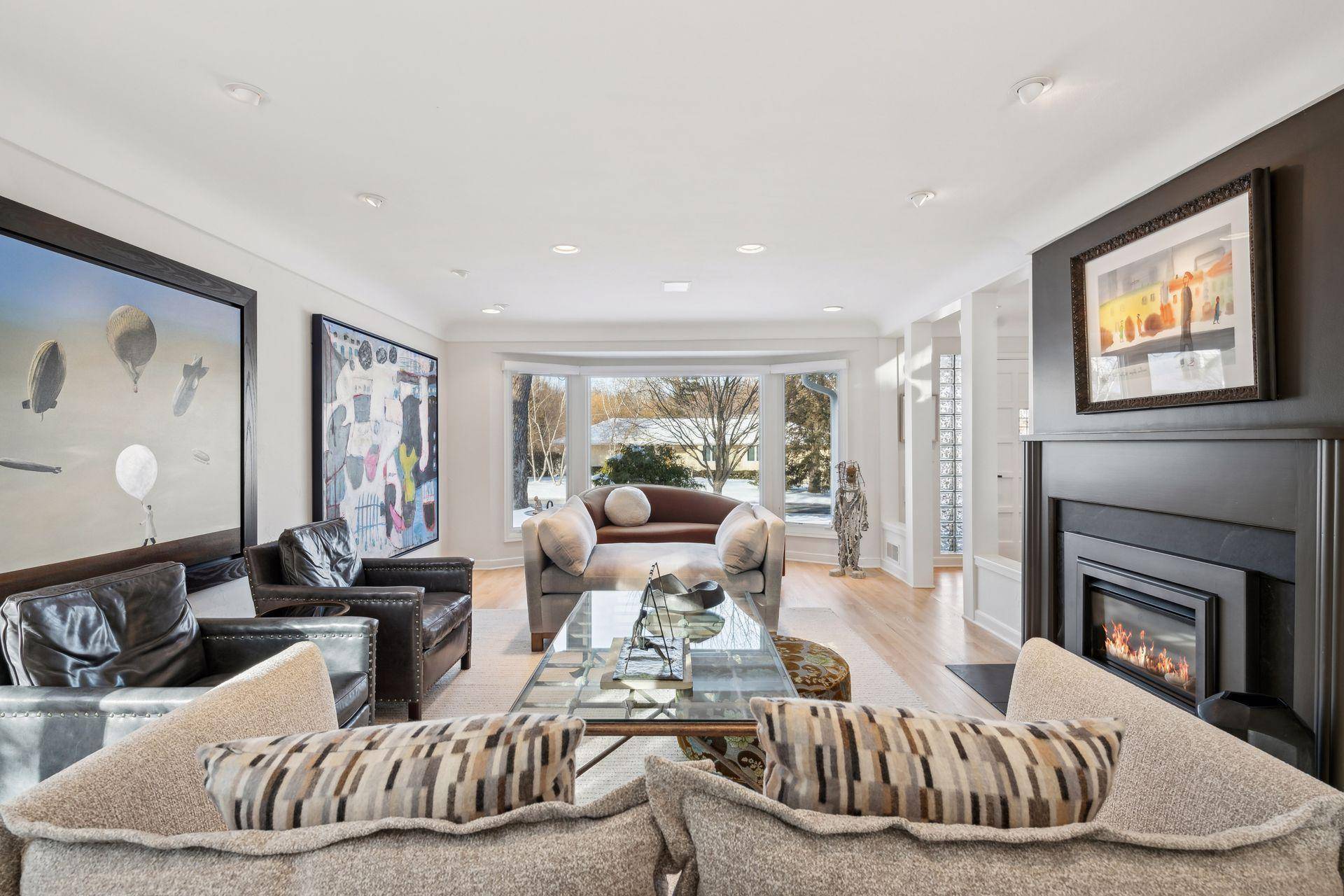 515 Parkview TER, Golden Valley, MN 55416