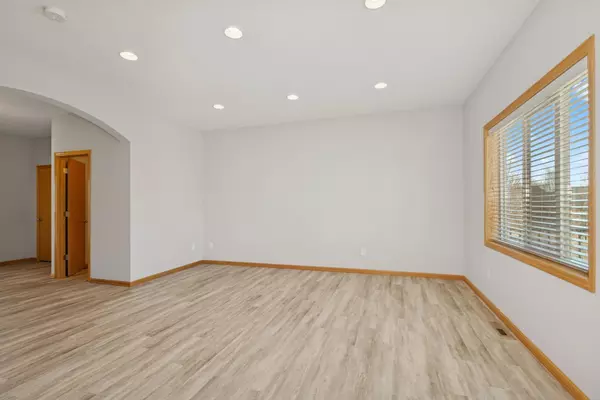 Hugo, MN 55038,6674 145th Alcove N