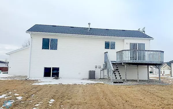 Fargo, ND 58078,815 11th ST W