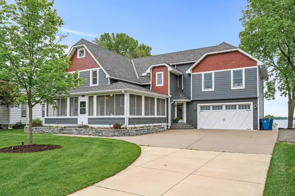 Forest Lake, MN 55025,255 South Shore DR