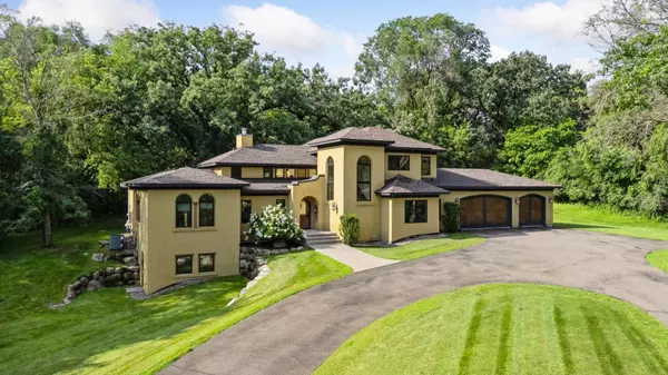 Eden Prairie, MN 55344,7260 Willow Creek RD