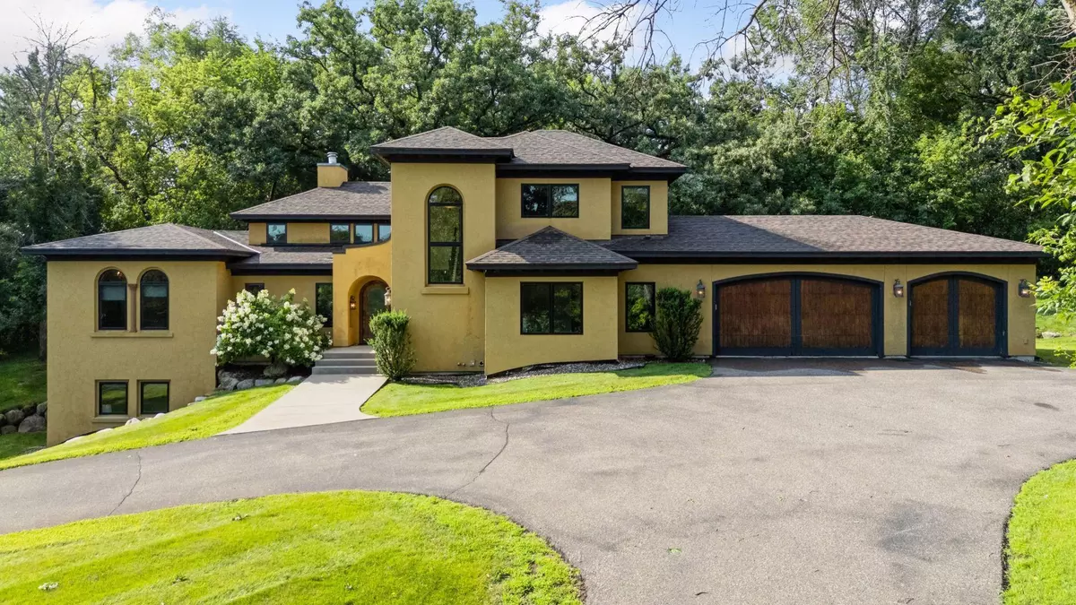 Eden Prairie, MN 55344,7260 Willow Creek RD