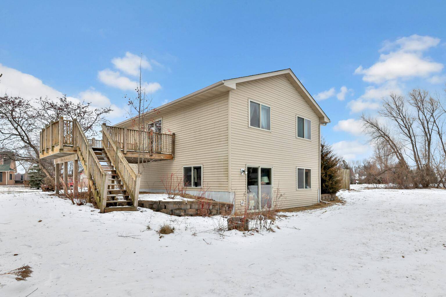 Lindstrom, MN 55045,28336 Lakeside LN