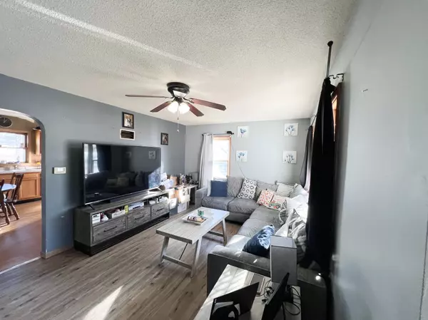 Worthington, MN 56187,609 Woodcrest AVE