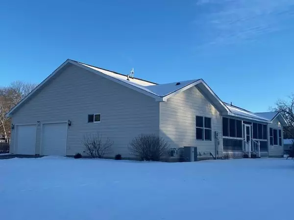 Mora, MN 55051,601 Stewart CT