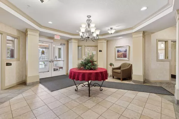 Maplewood, MN 55119,935 Ferndale ST N #112