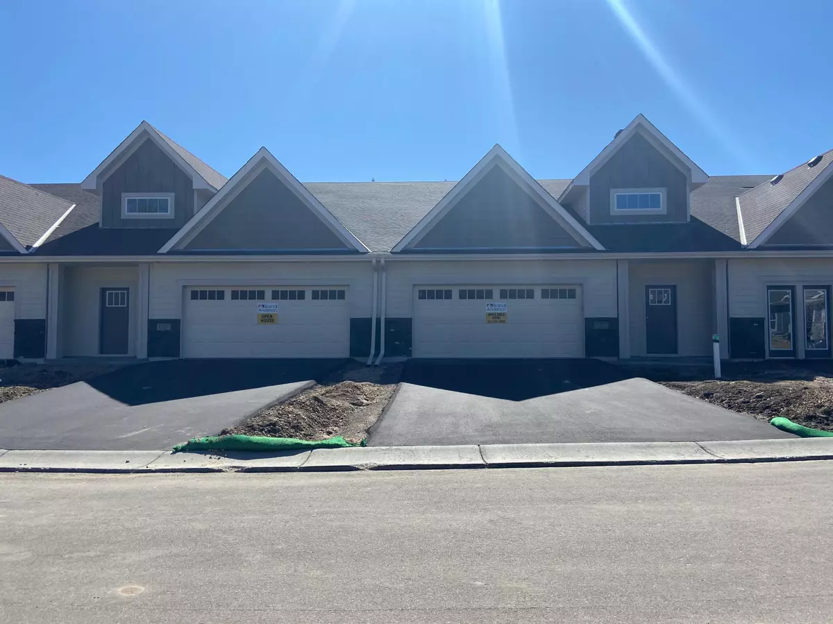 Apple Valley, MN 55124,13727 Hollybrook CIR