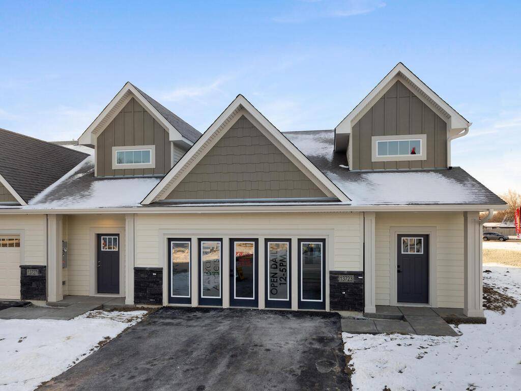 13727 Hollybrook CIR, Apple Valley, MN 55124