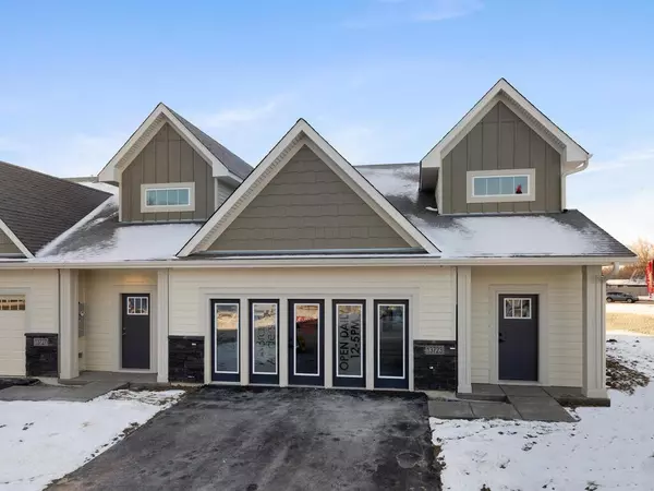 13727 Hollybrook CIR, Apple Valley, MN 55124