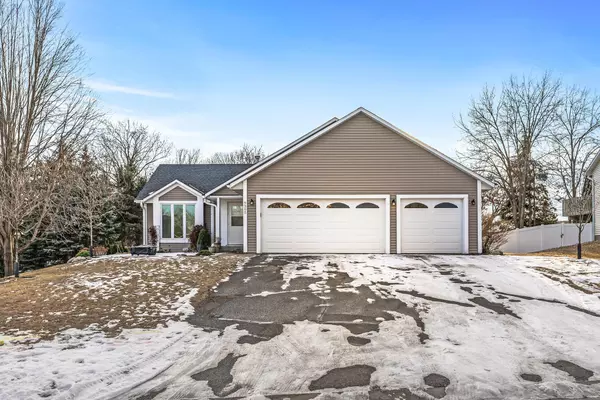Woodbury, MN 55125,9305 Andrea DR