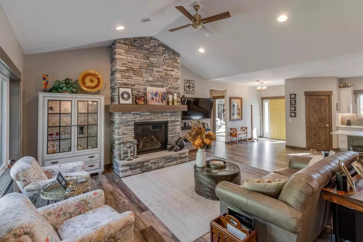 East Gull Lake, MN 56401,11348 Legacy DR