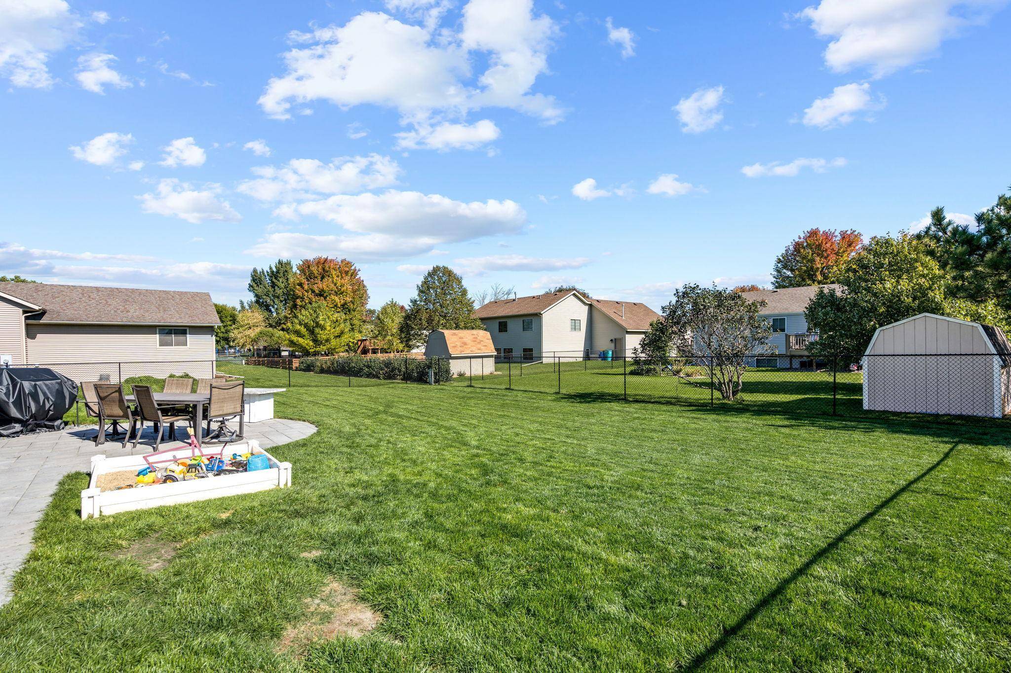 Owatonna, MN 55060,2144 Harbour Oak DR SE