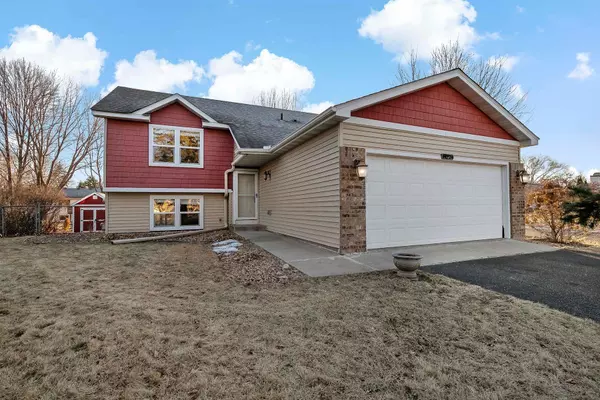 14724 Hayes RD, Apple Valley, MN 55124