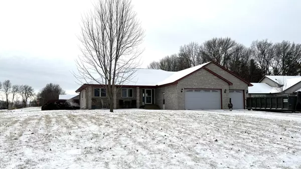 105 Albion CIR, Maple Lake, MN 55358