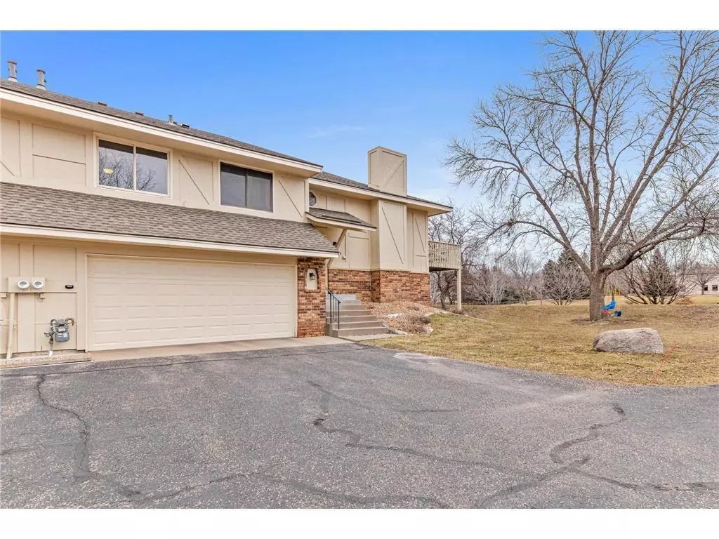 Maple Grove, MN 55369,8524 Xenium LN N