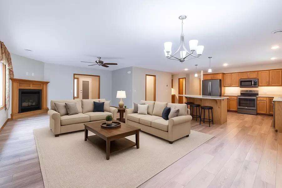 932 Oak Pond CT, Sartell, MN 56377