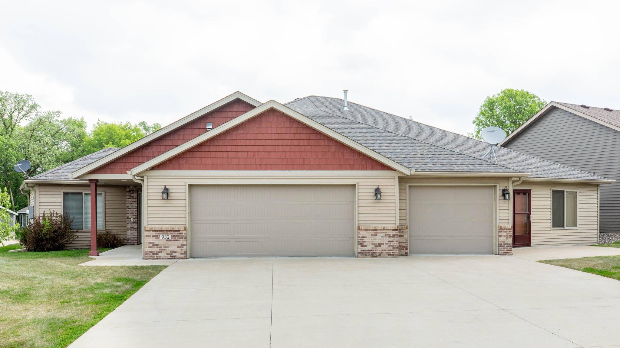 932 Oak Pond CT, Sartell, MN 56377