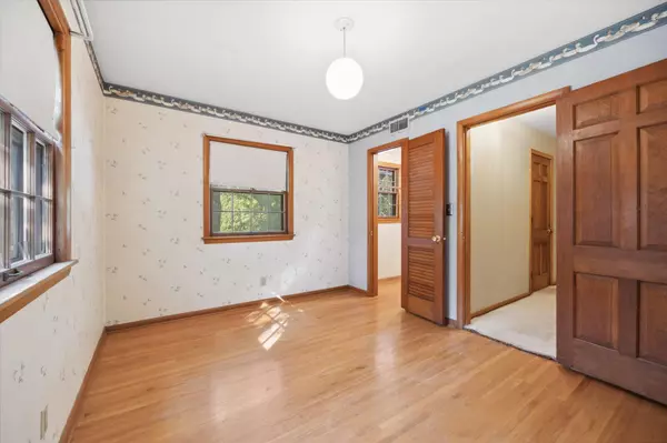 Wayzata, MN 55391,355 Margaret Circle