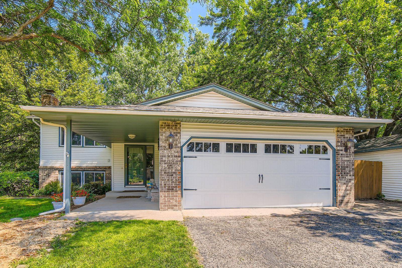 11132 100th PL N, Maple Grove, MN 55369