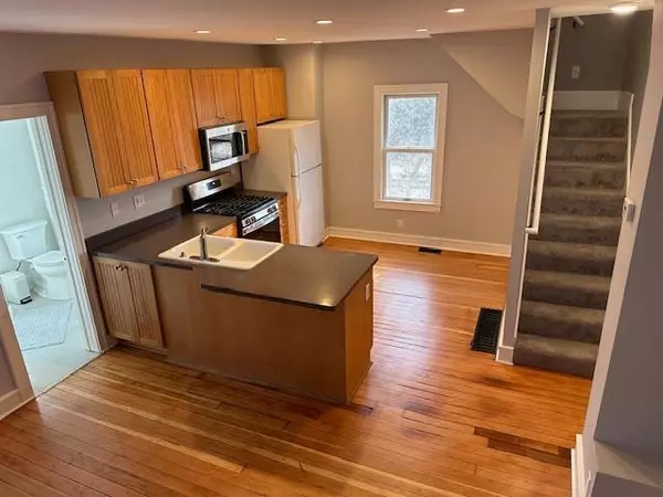 Excelsior, MN 55331,472 3rd ST