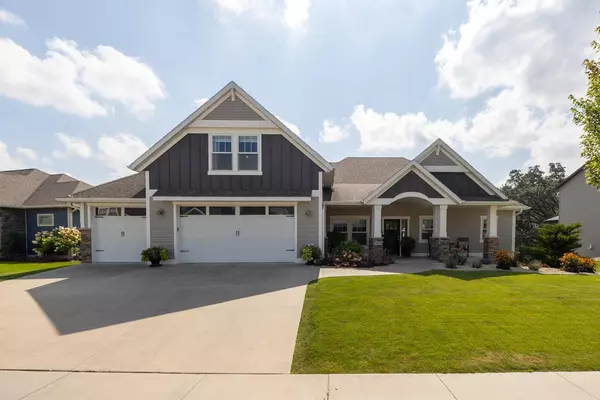 3008 Stone Park DR NE, Rochester, MN 55906