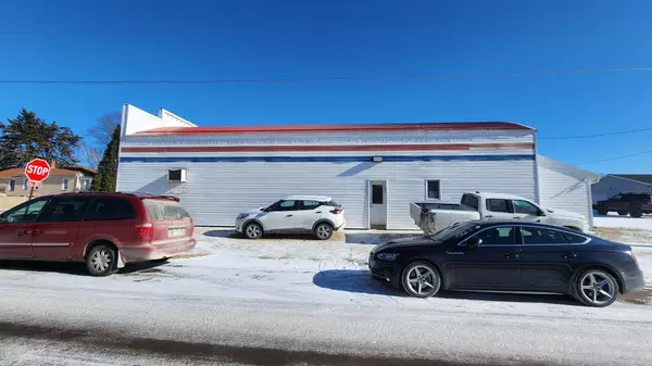 Caledonia, MN 55921,221 W Grove ST