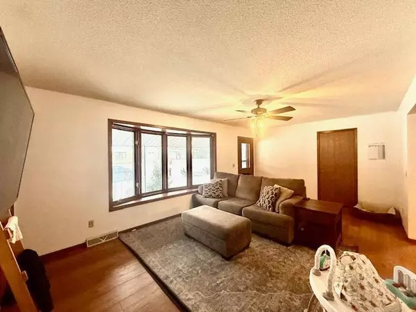 Caledonia, MN 55921,707 Hokah ST N