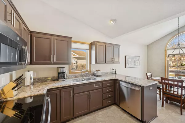 Vadnais Heights, MN 55127,1016 Horizon ST