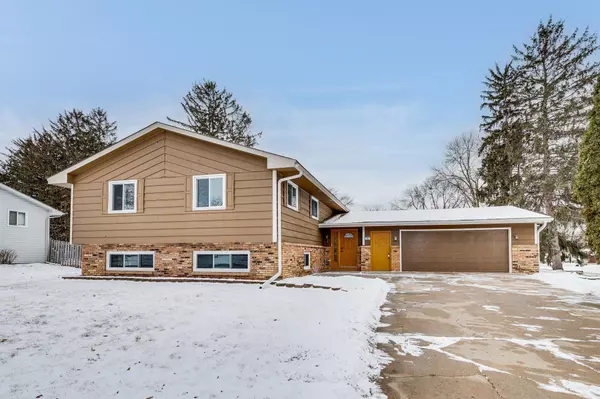 466 82nd AVE NE, Spring Lake Park, MN 55432