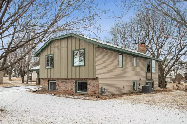 Chaska, MN 55318,170 Northgate CT