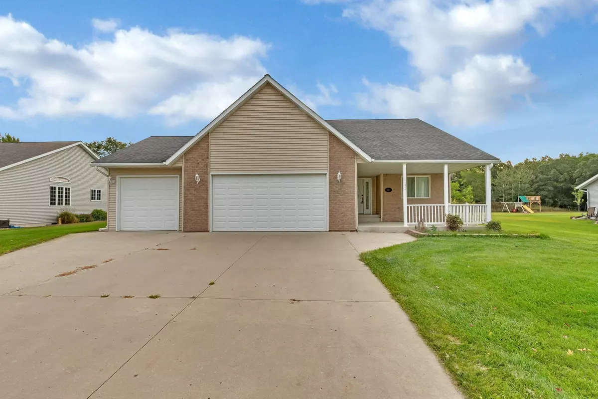 Alexandria, MN 56308,1811 Summer LN