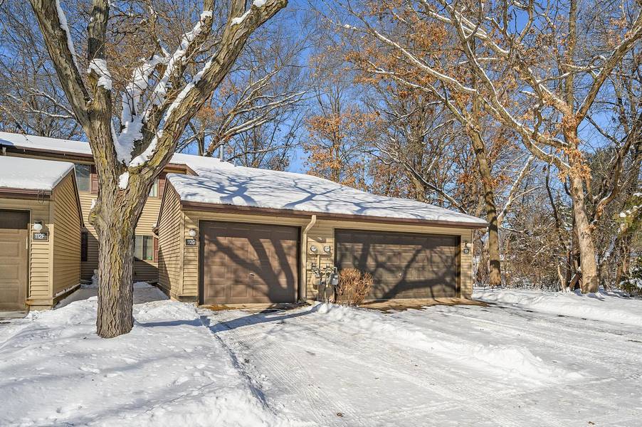 112 South DR #G, Circle Pines, MN 55014